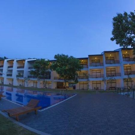 Grand Tamarind Lake كاتاراغاما المظهر الخارجي الصورة